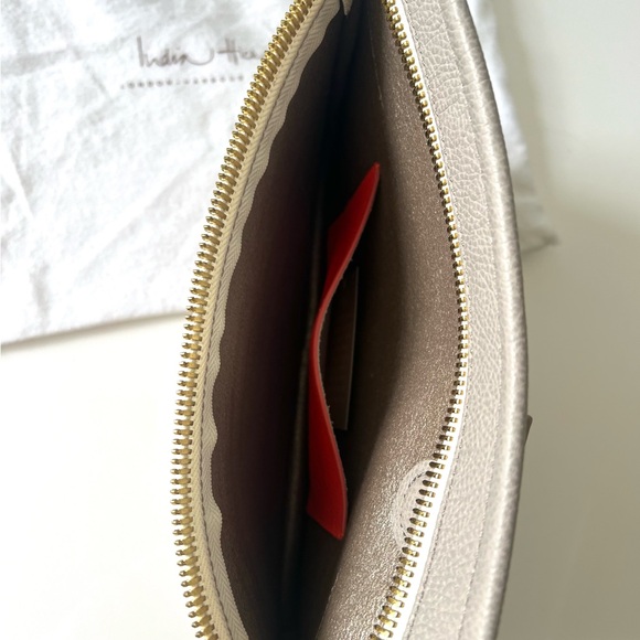 NWT India Hicks Dove Grey Clutch - Picture 3 of 4